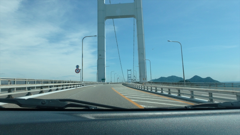 しまなみ海道 橋を渡る様子