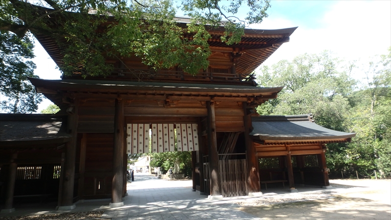 大山祇神社 立派な門構え